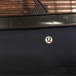 Like new! Womens Lululemon All The Right Places Crop II *23" Black leggings 4